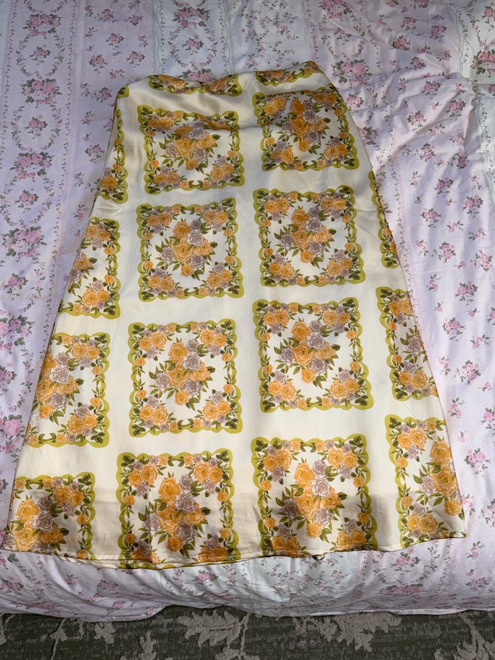 Francesca's Alyson Floral Satin Skirt